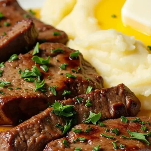 easy Garlic Butter Steak with Mashed Potatoes recipe